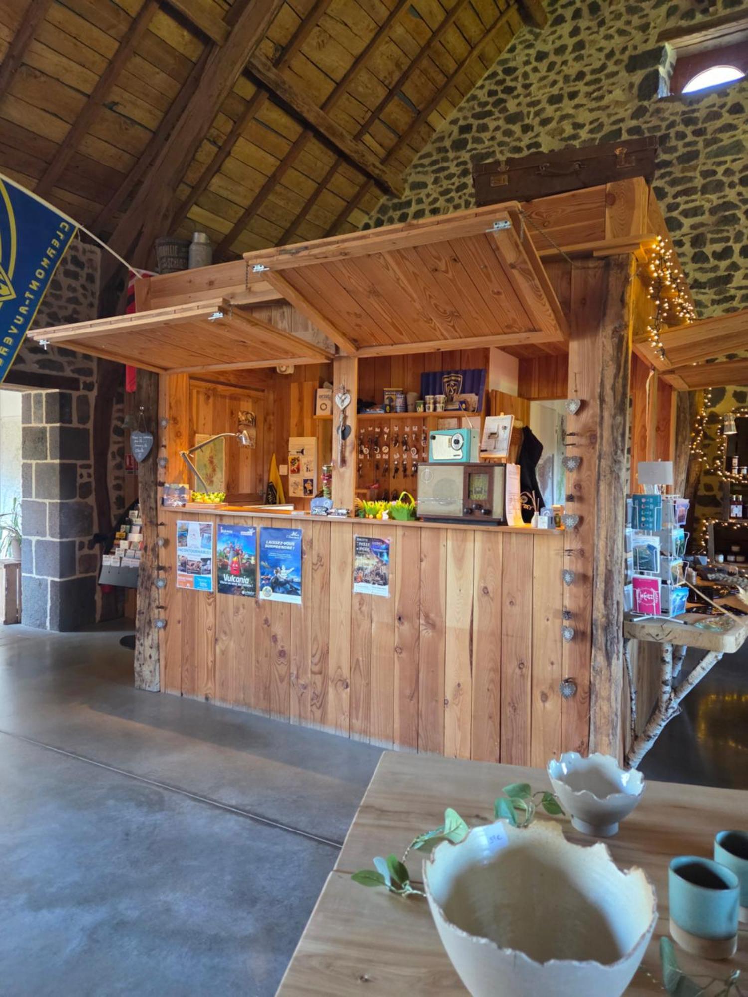 Les Volca'Lodges De Tournebise Saint-Pierre-le-Chastel Bagian luar foto